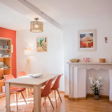 La Petite Vue, Paranthese Enchantee Sous La Cite Carcassonne