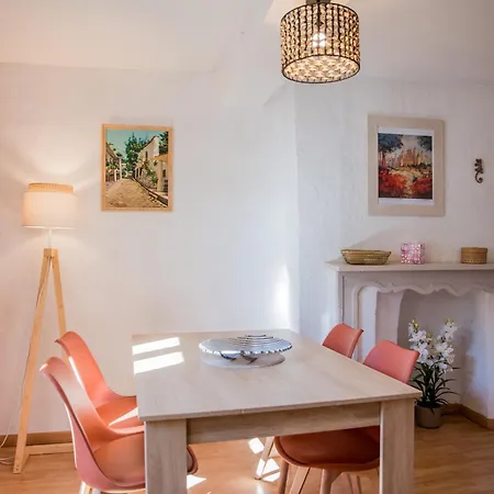 La Petite Vue, Paranthese Enchantee Sous La Cite * قرقشونه