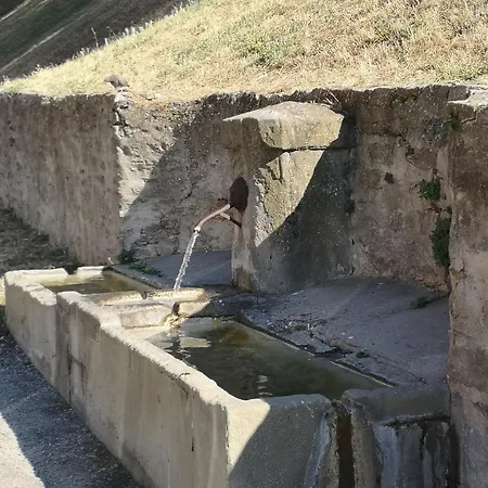 La Petite Vue, Paranthese Enchantee Sous La Cite بيت للعطل *